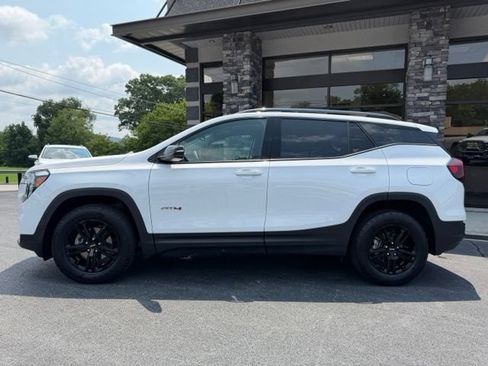 Used 2023 GMC Terrain AT4 AWD/4WD image 18