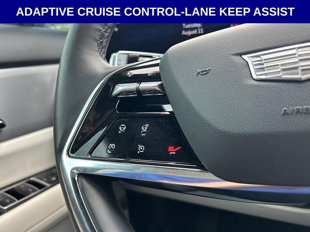 Used 2026 Cadillac Vistiq Sport AWD/4WD image 17