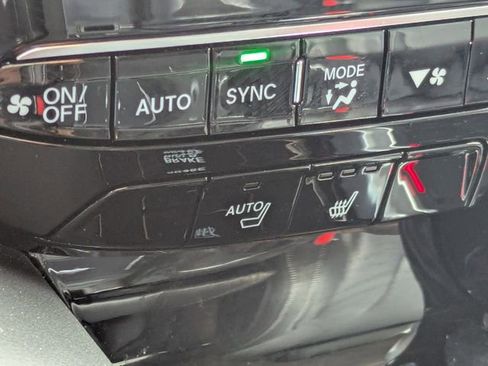 Certified 2025 Acura MDX FWD w/ Technology Package image 32