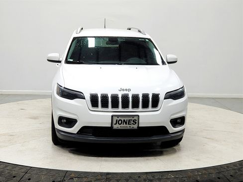 Used 2019 Jeep Cherokee Latitude w/ Popular Appearance Group image 2