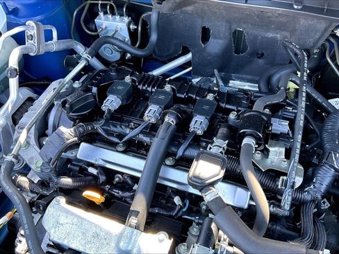 Used 2022 Nissan Kicks S FWD image 33
