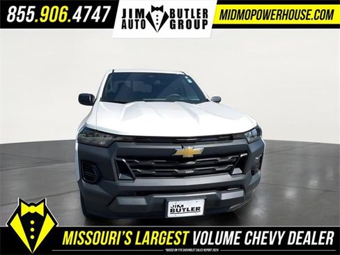 Used 2024 Chevrolet Colorado W/T w/ WT Convenience Package II image 4