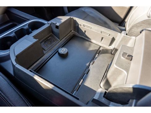 Used 2019 GMC Sierra 1500 SLT w/ SLT Premium Package image 31