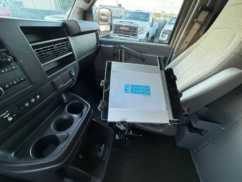 Used 2021 Chevrolet Express 2500 RWD image 25