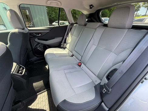 Used 2025 Subaru Outback Premium AWD/4WD image 25