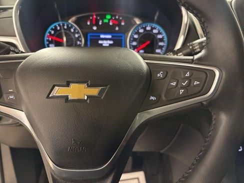 Used 2022 Chevrolet Equinox LT image 11