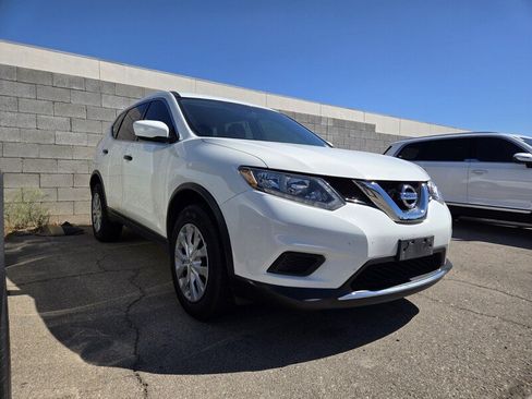 Used 2016 Nissan Rogue S AWD/4WD image 2