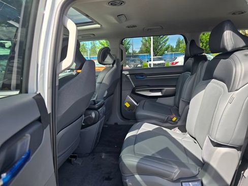 New 2026 Kia EV9 Light RWD image 16