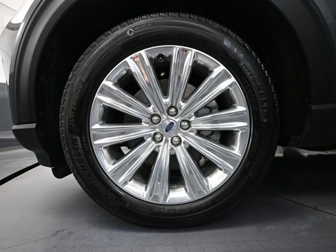 Used 2022 Ford Explorer Limited AWD/4WD image 18