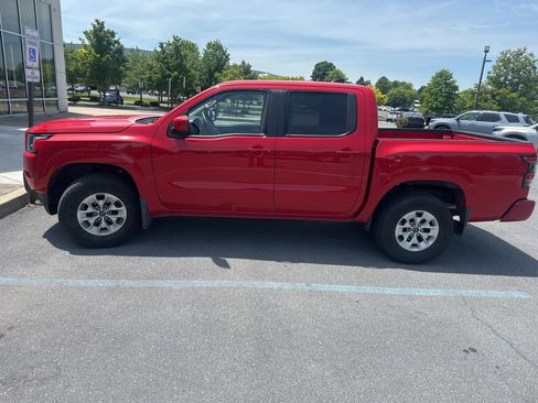 Used 2024 Nissan Frontier SV AWD/4WD image 4