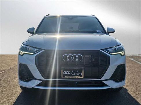 Certified 2025 Audi Q3 2.0T Premium image 8