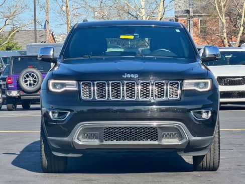 Used 2018 Jeep Grand Cherokee Limited w/ Luxury Group II image 2
