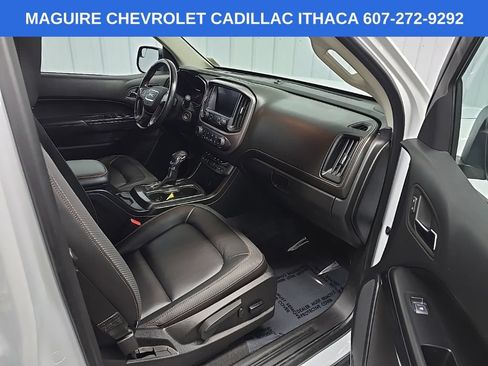 Used 2022 GMC Canyon AT4 w/ Trailering Package AWD/4WD image 15