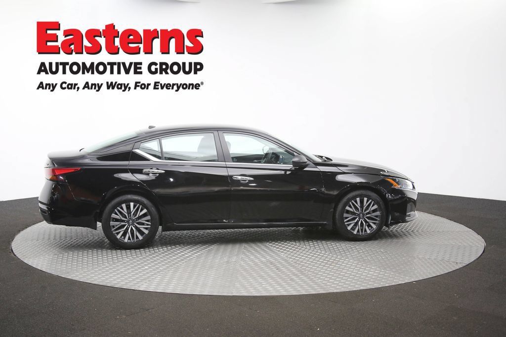Used 2024 Nissan Altima 2.5 SV FWD image 47