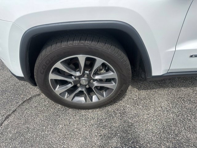 Used 2018 Jeep Grand Cherokee Limited AWD/4WD image 9