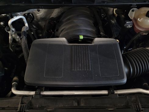 Used 2020 Chevrolet Silverado 1500 Custom w/ Custom Convenience Package AWD/4WD image 30