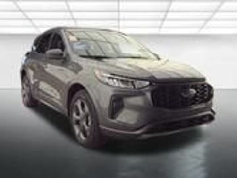 Used 2024 Ford Escape ST-Line w/ Tech Pack #1 AWD/4WD image 5