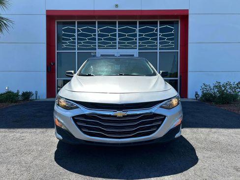 Used 2019 Chevrolet Malibu LS image 2