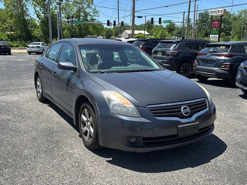 Used 2009 Nissan Altima 2.5 S w/ Convenience Plus Pkg FWD image 7