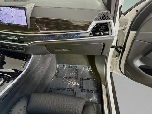 Used 2025 BMW X5 xDrive40i w/ Parking Assistance Package image 33