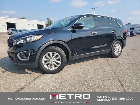 Used 2017 Kia Sorento AWD w/ LX Convenience Package image 1