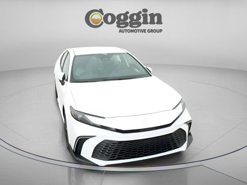 New 2026 Toyota Camry SE FWD image 27