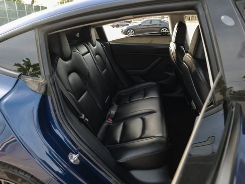 Used 2022 Tesla Model 3 Long Range AWD/4WD image 37