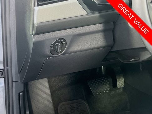 Used 2019 Volkswagen Jetta R-Line FWD image 10