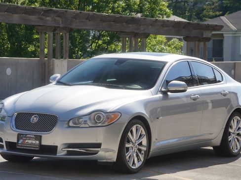 Used 2011 Jaguar XF Premium RWD image 29