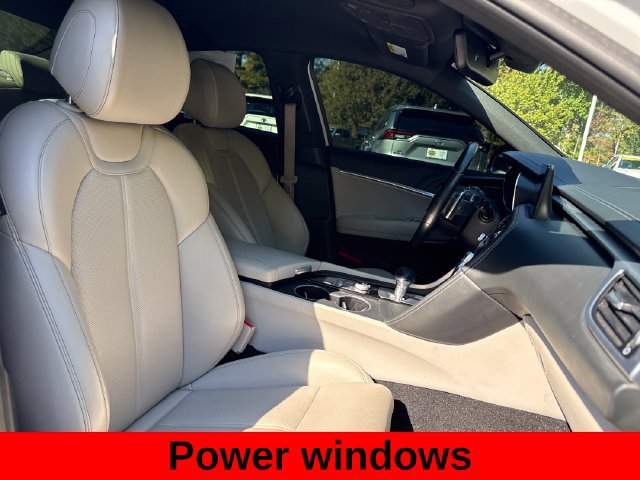 Used 2022 Genesis G70 2.0T AWD/4WD image 21