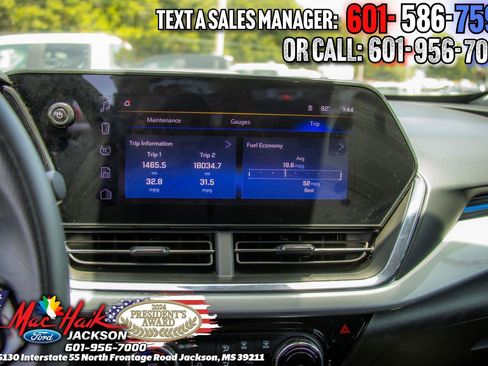 Used 2025 Chevrolet Trax LT FWD image 13