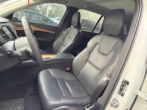 Certified 2023 Volvo XC90 B5 Plus w/ Protection Package Premier image 25