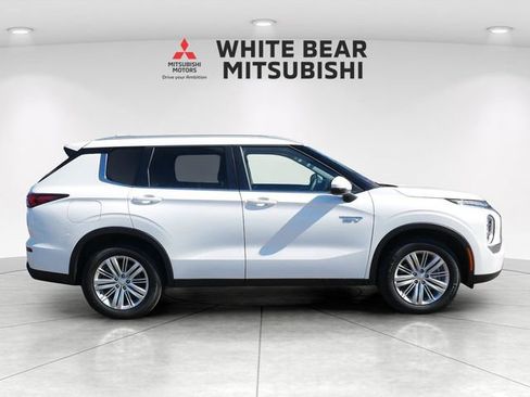 Used 2025 Mitsubishi Outlander ES AWD/4WD image 8