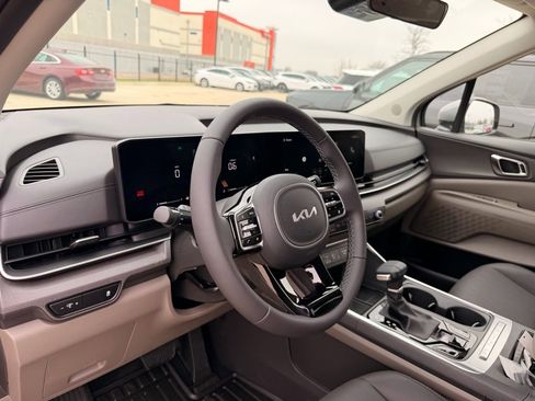 New 2026 Kia Carnival EX FWD image 15