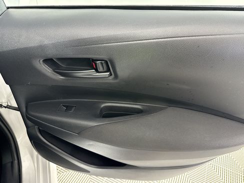Used 2025 Toyota Corolla LE FWD image 25