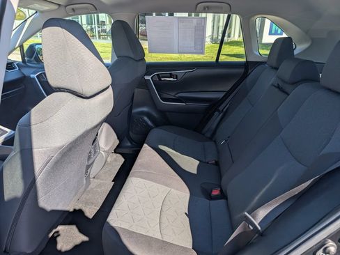 Used 2024 Toyota RAV4 XLE AWD/4WD image 20