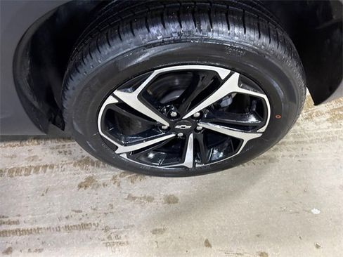 Used 2023 Chevrolet TrailBlazer RS w/ Technology Package image 17