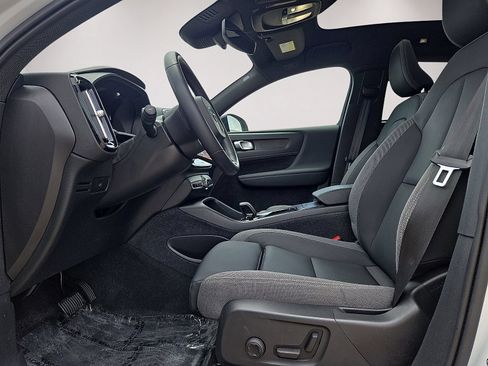 Certified 2023 Volvo C40 Recharge Core AWD/4WD image 23