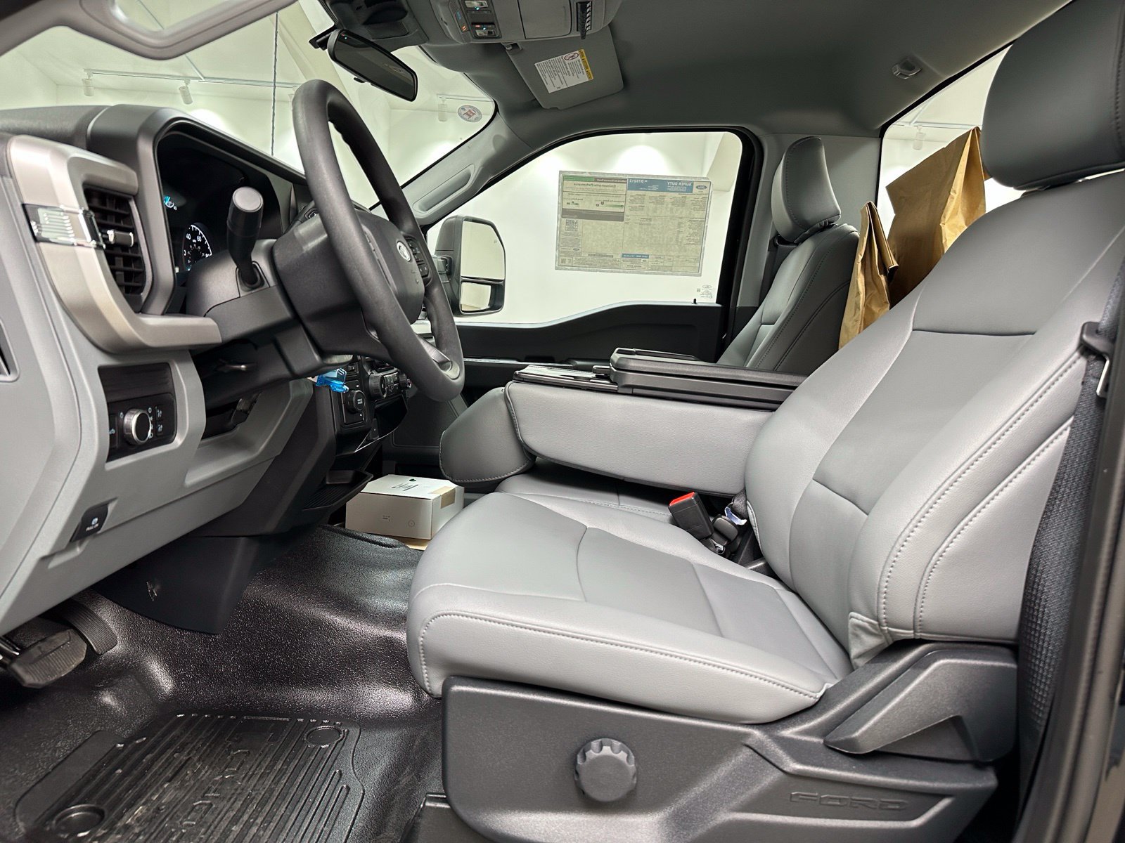 New 2025 Ford F350 XL AWD/4WD image 12