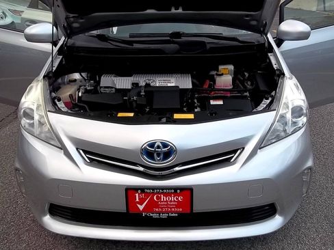 Used 2014 Toyota Prius V Three FWD image 23