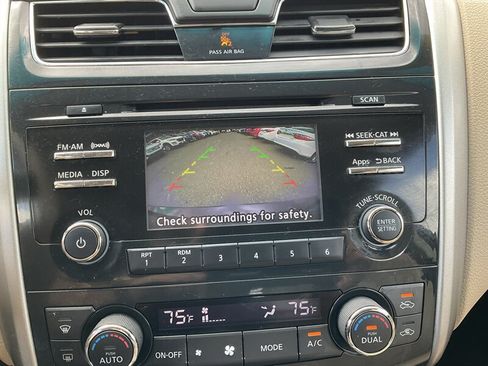 Used 2015 Nissan Altima 2.5 SL w/ Moonroof Package FWD image 22