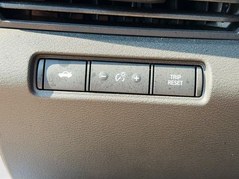 Used 2024 Nissan Altima 2.5 SR w/ SR Premium Package FWD image 10