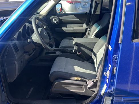 Used 2008 Dodge Nitro SXT image 11