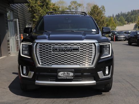 Used 2021 GMC Yukon Denali w/ Denali Premium Package AWD/4WD image 6