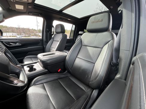 Used 2023 Chevrolet Suburban High Country image 24