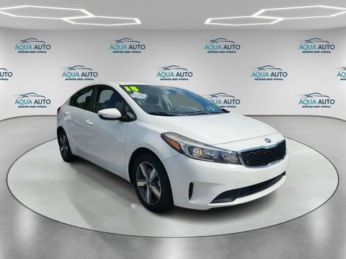 Used 2018 Kia Forte S image 3