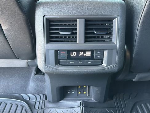 Used 2021 Volkswagen Atlas SE FWD image 30