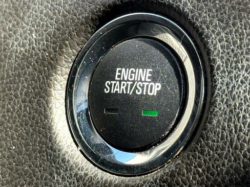 Used 2016 Cadillac SRX Luxury image 19