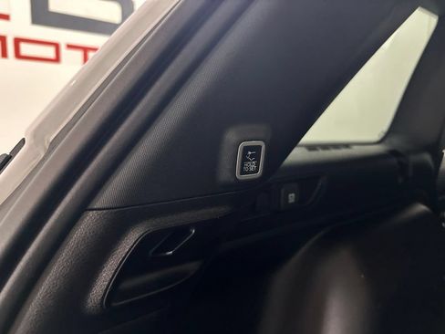 Used 2024 Jeep Grand Cherokee Altitude AWD/4WD image 16