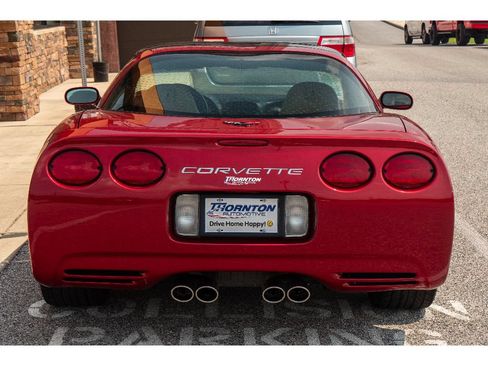 Used 2000 Chevrolet Corvette Coupe w/ Memory Pkg RWD image 4